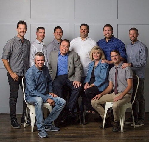 A picture of David Osmond with his parents and siblings.